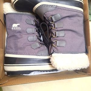 Sorel Winter Carnival Boots size 9.5